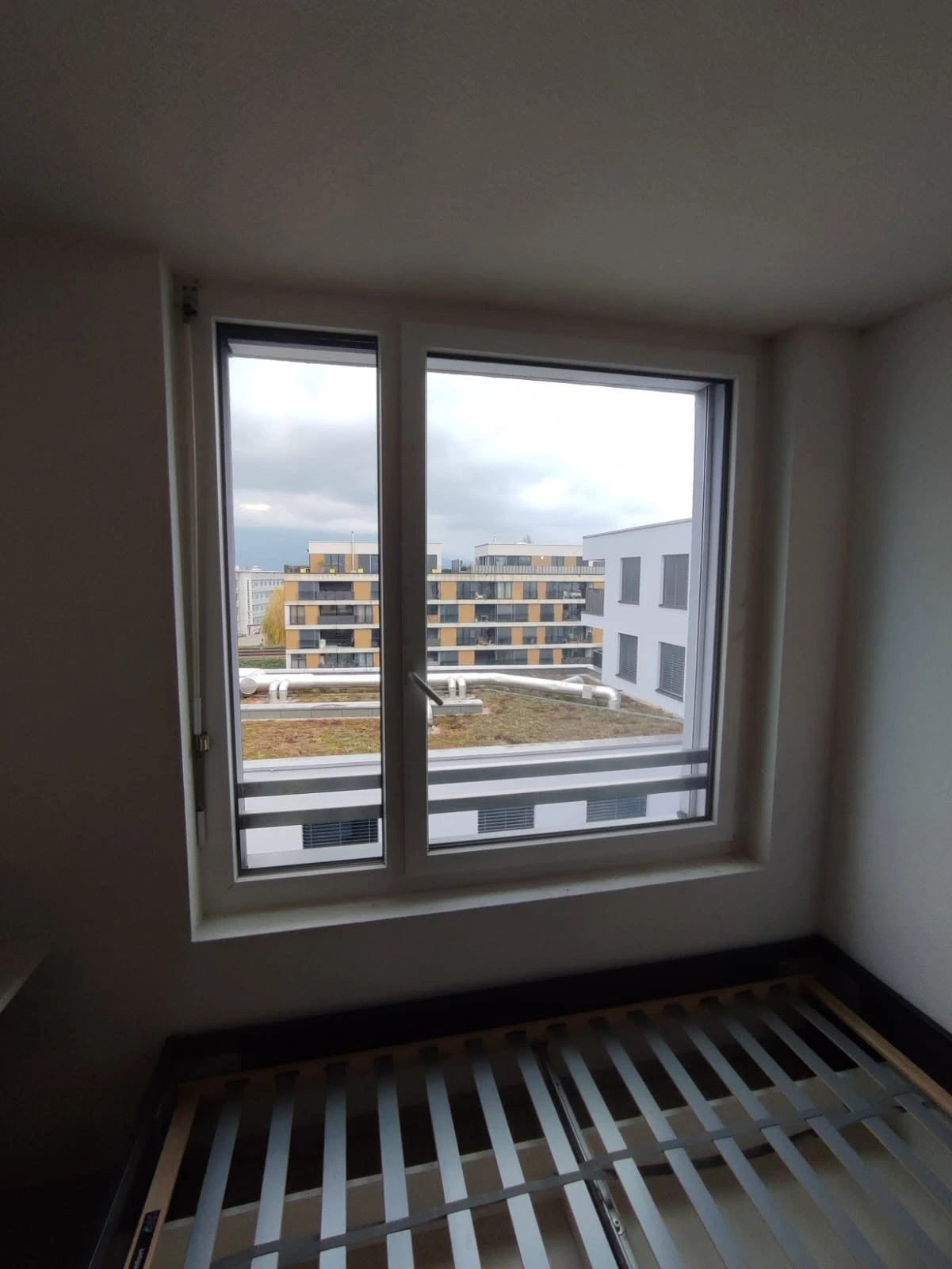 Reprise de bail – Studio meublé 18 m² à Yverdon, 800 CHF charges comprises